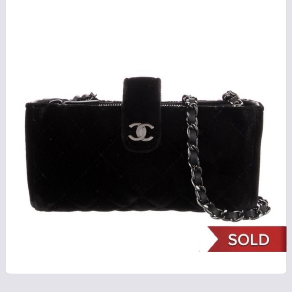 CHANEL MINI CROSSBODY BAG